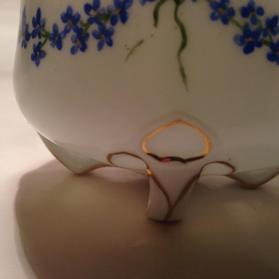 ohme curved legs cup detail