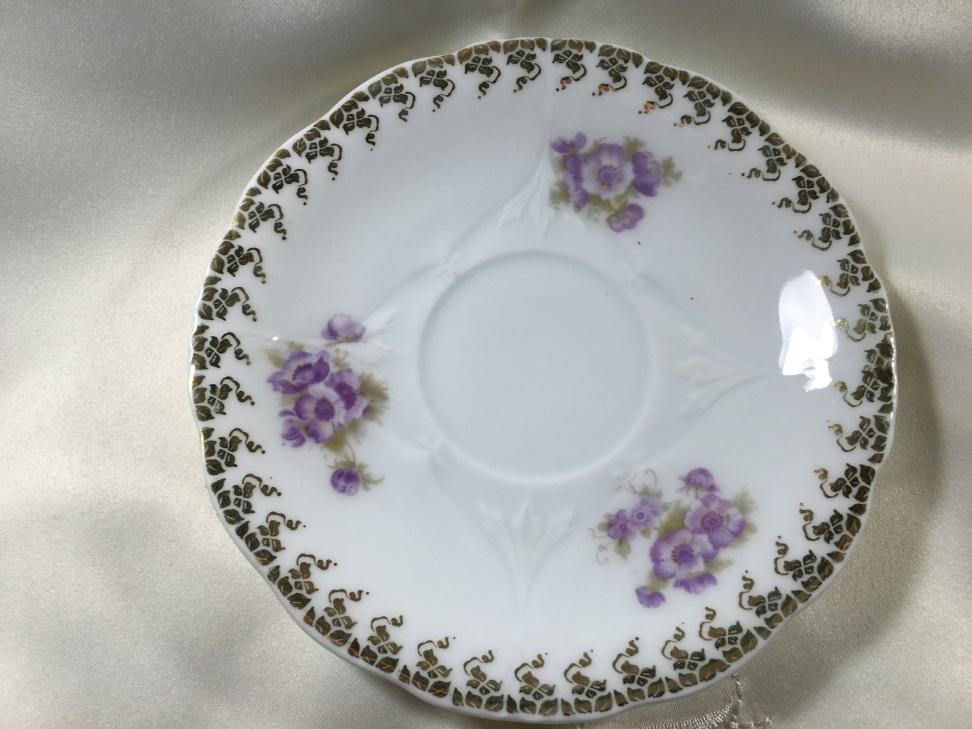 ohme embossed flared cup saucer